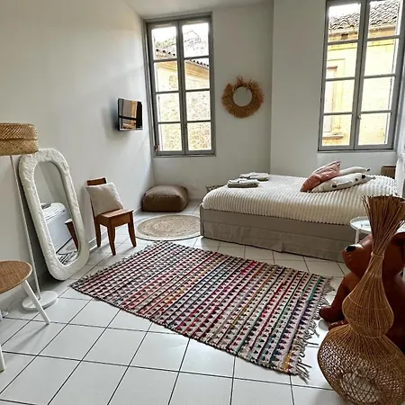 Intra-muros Climatise Coeur Historique Apartment *